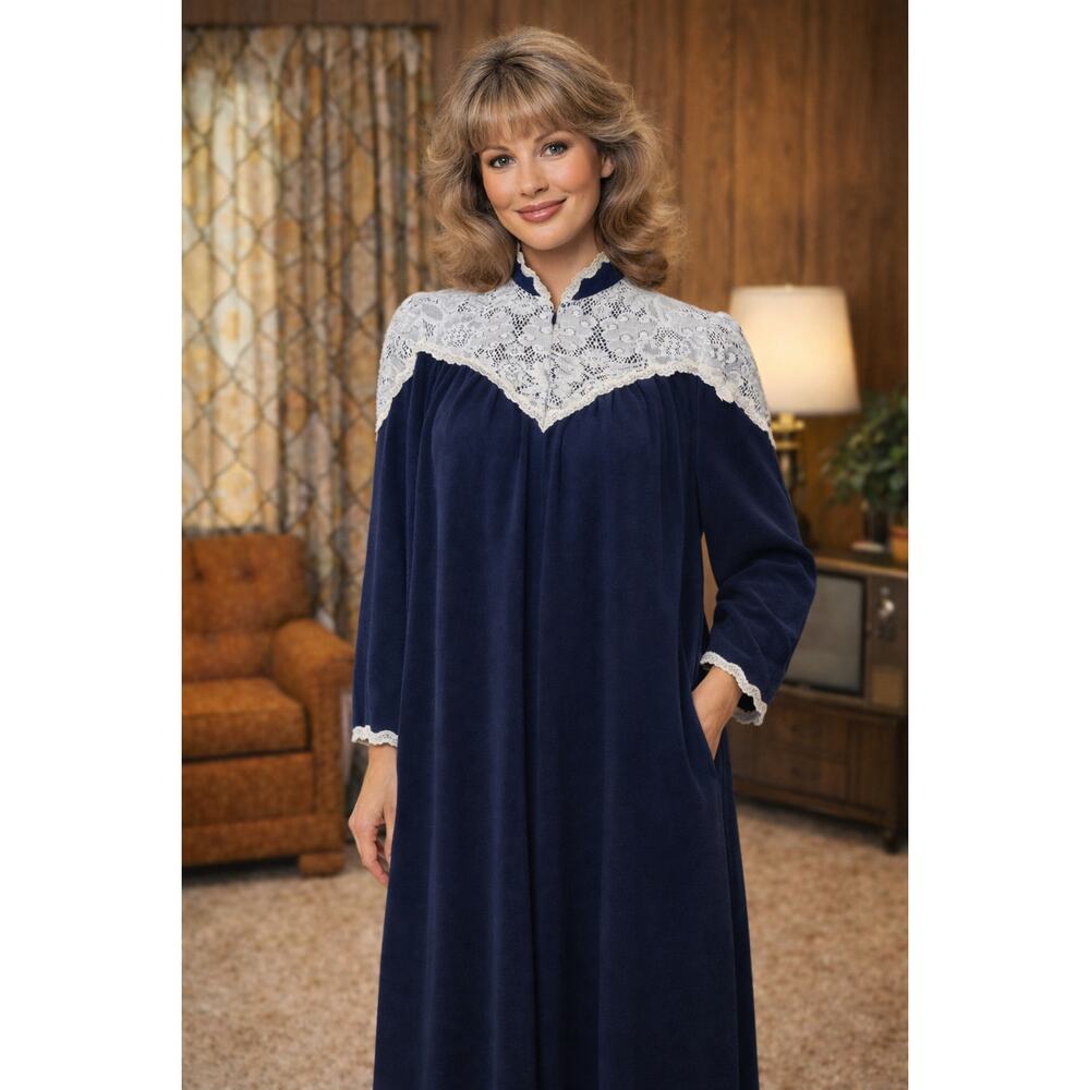 Beth Michaels Vintage 80’s House Robe Navy White Lace Puff Sleeve Pockets Retro
